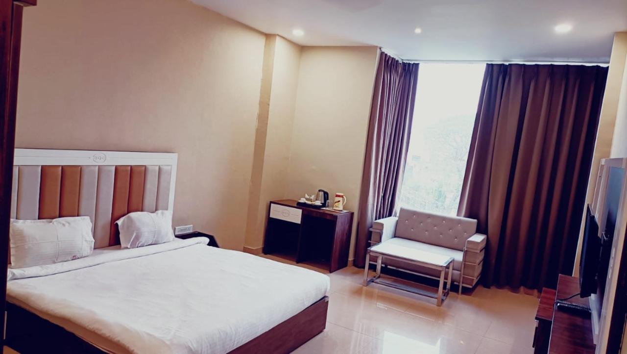 Hotel Emperor Paradise Bilāspur Εξωτερικό φωτογραφία