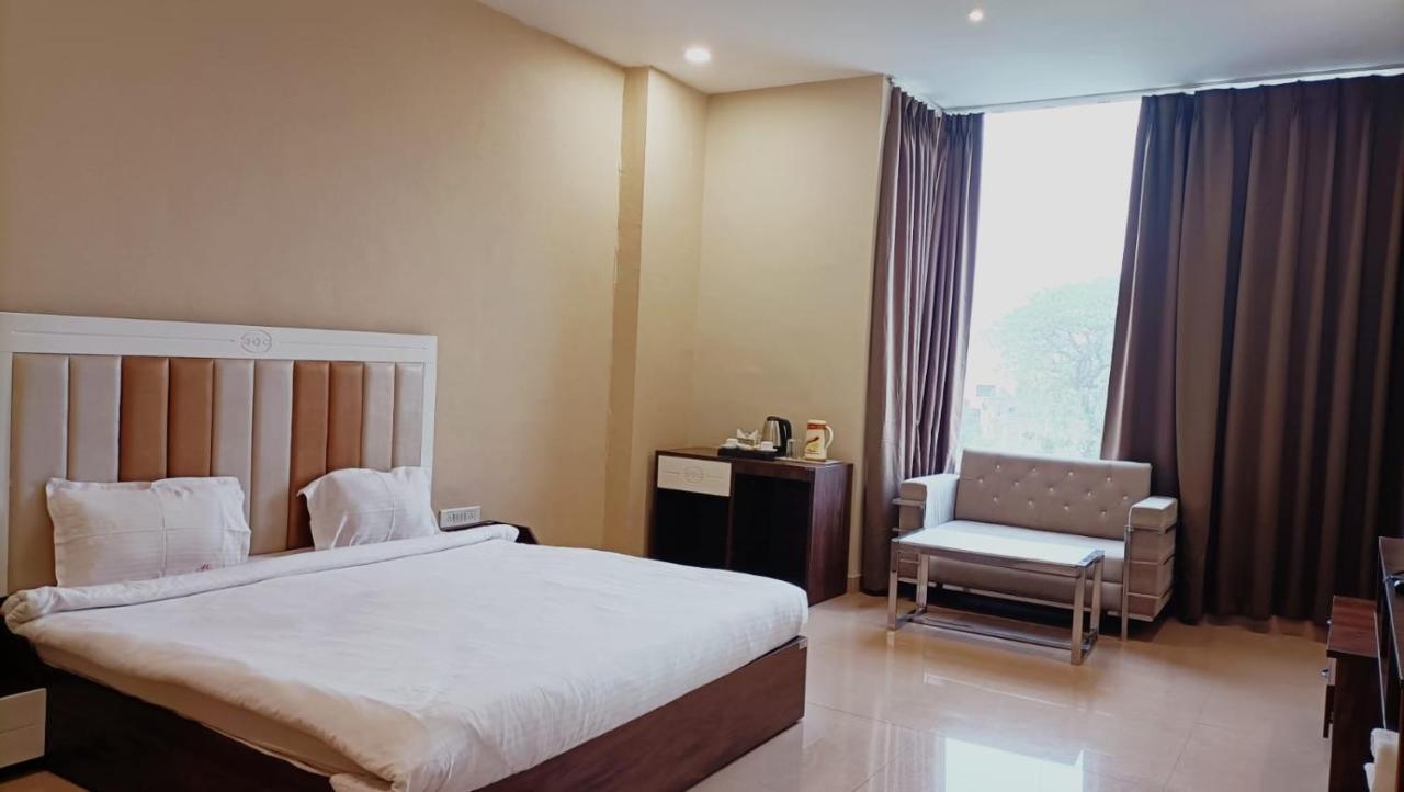 Hotel Emperor Paradise Bilāspur Εξωτερικό φωτογραφία