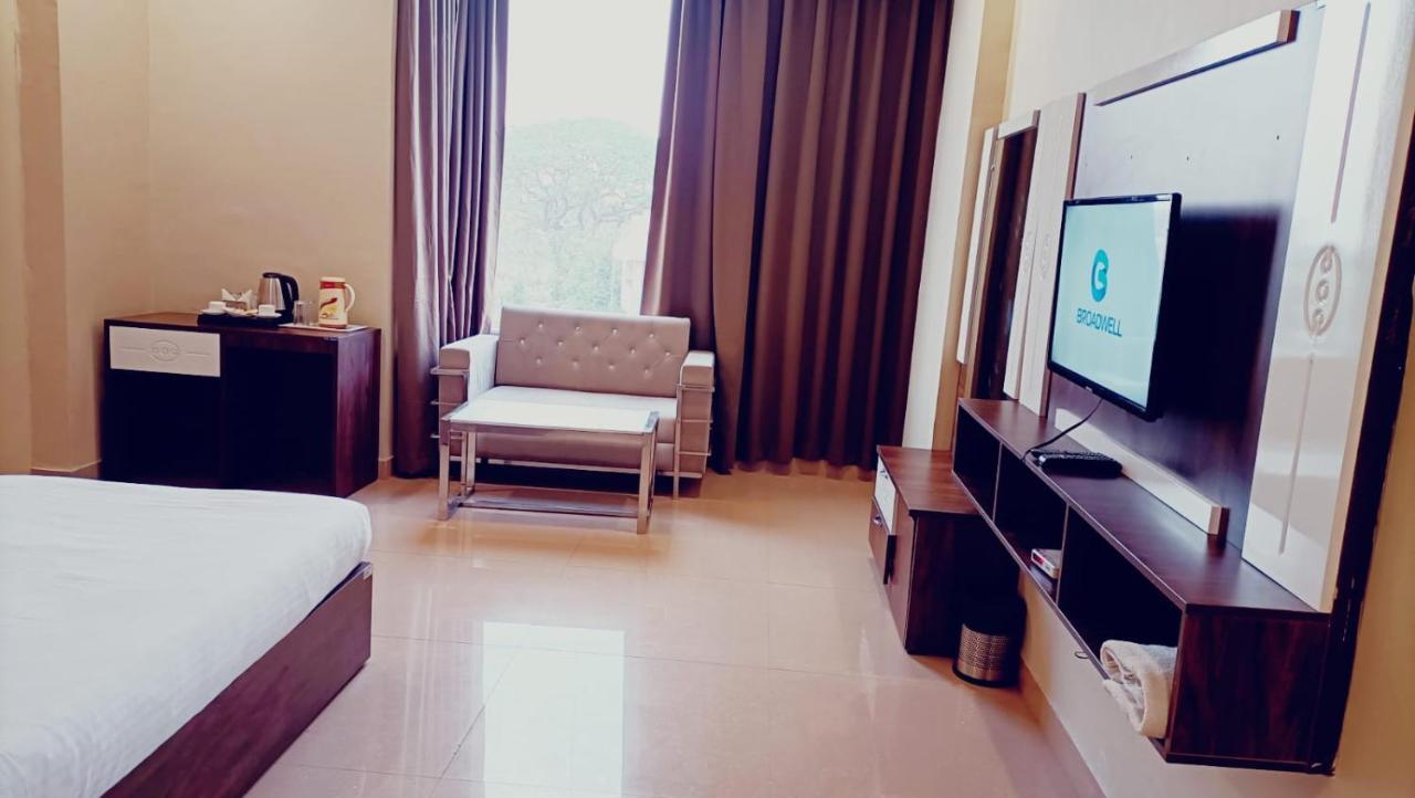 Hotel Emperor Paradise Bilāspur Εξωτερικό φωτογραφία
